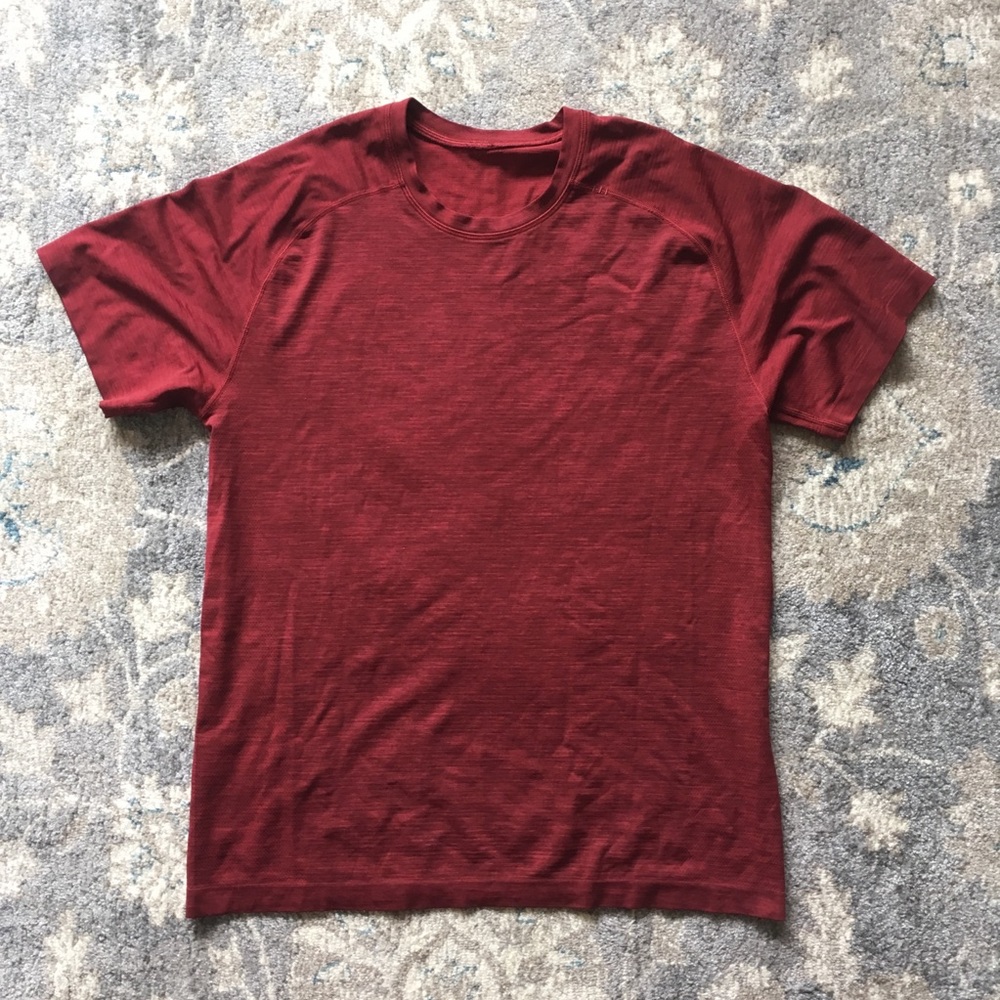 Lululemon Men’s shirt
